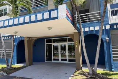 501 E Dania Beach Blvd #5-4D 1
