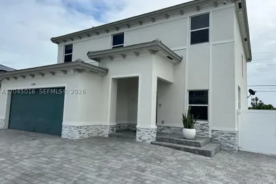 12760 SW 215th Ter 1