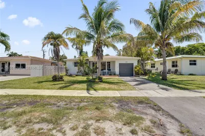 206 SE 3rd St 1