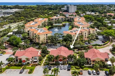 24 Uno Lago Drive 1