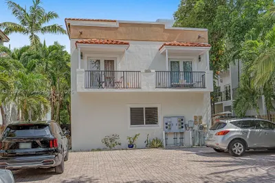 2945 Coconut Ave #3 1