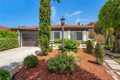 18625 NW 53rd Ave 1