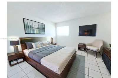 VIRTUAL STAGING.