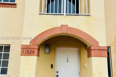 11424 NW 94th Pl #7 1