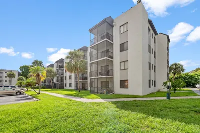 3720 N Pine Island Road N #330 1