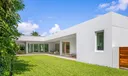 228 Seabreeze Avenue Photo