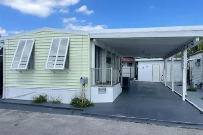 812 SW 1st Court 1