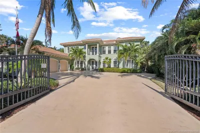 1625 SE Saint Lucie Boulevard 1