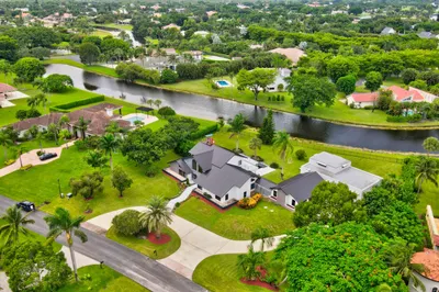 10385 Avenida Del Rio 1