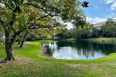 10105 W Sunrise Blvd #105 1