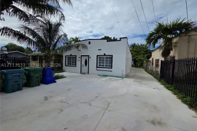 2235 NW 35th St 1