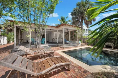 320 Monroe Drive 1