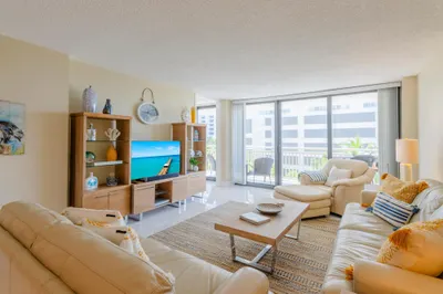 3400 N Ocean Drive #506