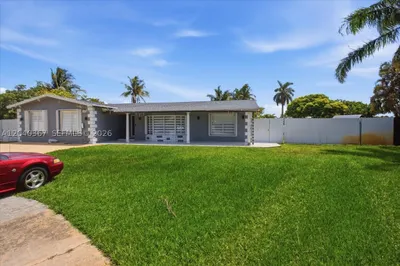 10450 NW 19th St 1