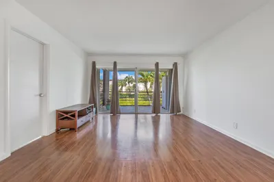 3075 Gardens E Drive #24 1