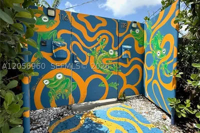 118 NW 24th St 1