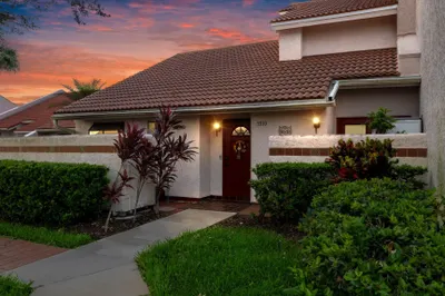 3510 SE Sandpiper Circle 1
