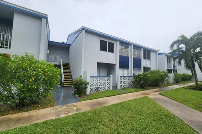 2011 NW 46TH Avenue #B102 1