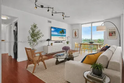 60 NW 37th Ave #608 1