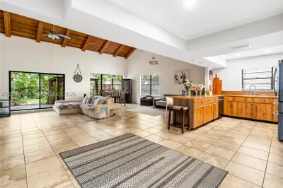 3340 Oak Dr 1