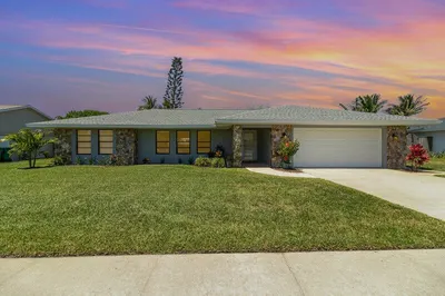 660 S Hedgecock Square 1
