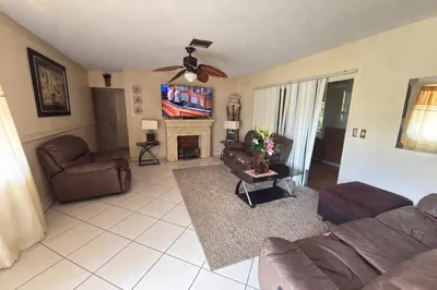 1600 NW 47th Avenue 1