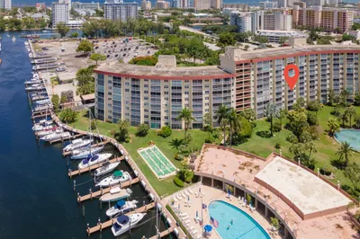 2731 NE 14th Street Causeway #427 1