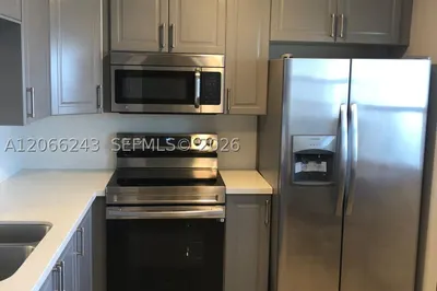 319 NE 14th Ave #707 1