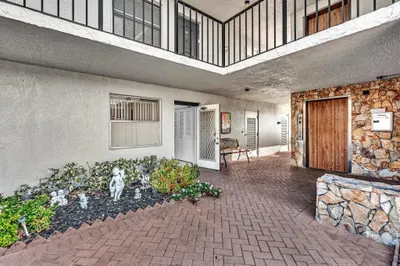 6650 S Oriole Boulevard #1040 1