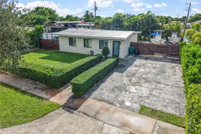 3010 SW 103rd Ave 1