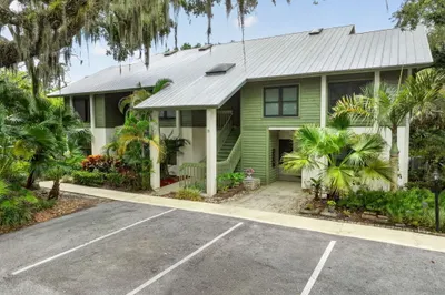 5250 SE Seascape Way #102 1