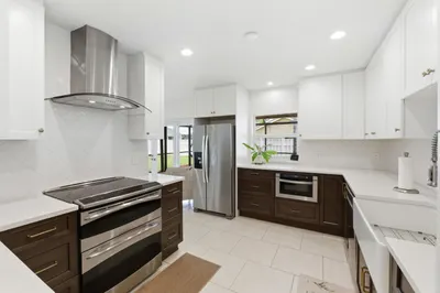 7215 NW 43rd Street 1