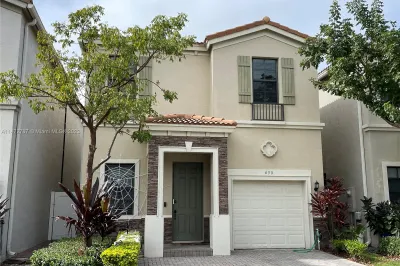 650 NE 193rd Ter 1
