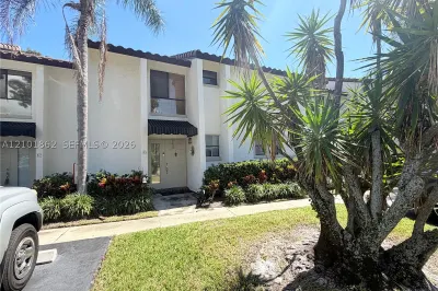 7200 NW 2nd Ave #88 1