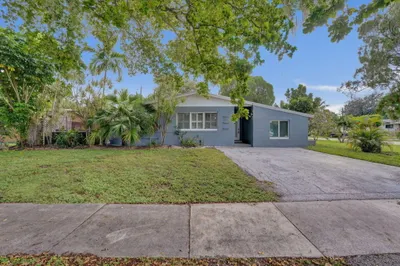 201 N 68th Way 1