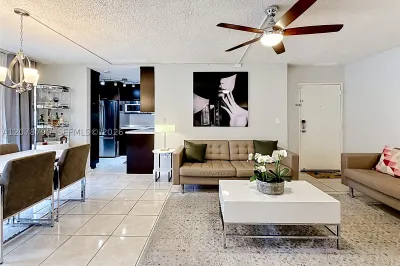 9350 Fontainebleau Blvd #101 1