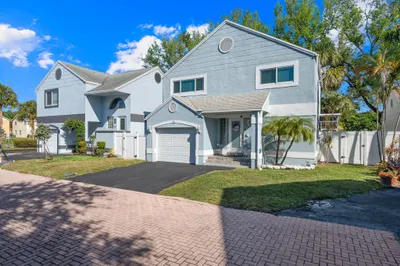 381 NW 101st Terrace Nw 1