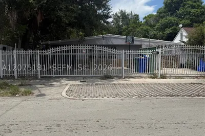 1345 NW 25th St 1