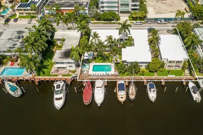 132 Isle Of Venice Drive 1