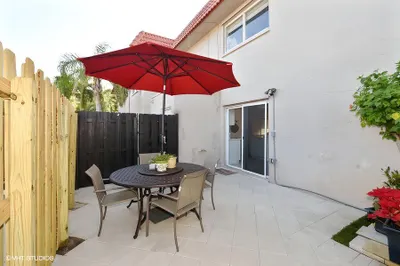 3030 NE 5th Terrace #3 1