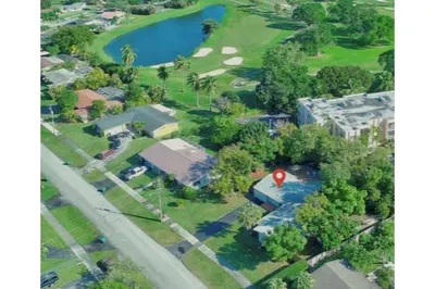 15831 Palmetto Club Dr 1