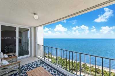 881 Ocean Dr #19C 1