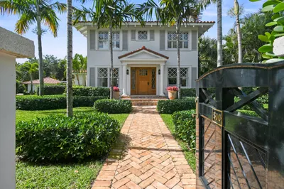 300 Buckingham Road 1