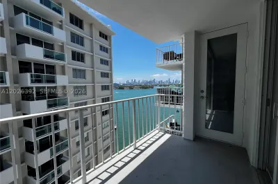 1228 West Ave #1114 1