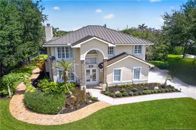 1523 SW Sea Holly Way 1