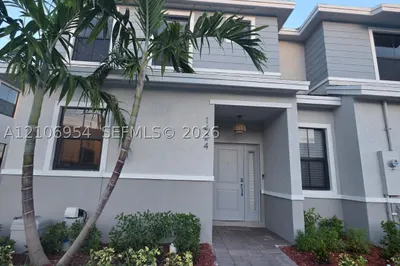 1424 NE 4th Ave 1
