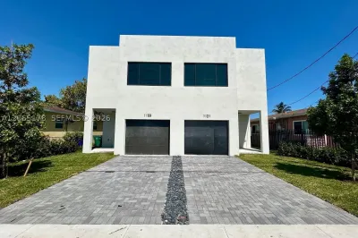 1121 NW 25th St 1