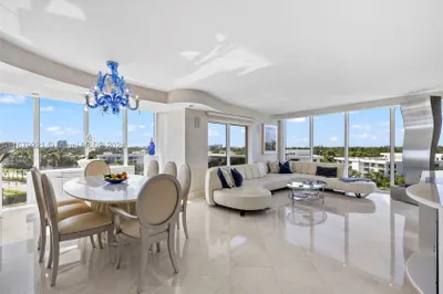 10275 Collins Ave #422 + CABANA 1