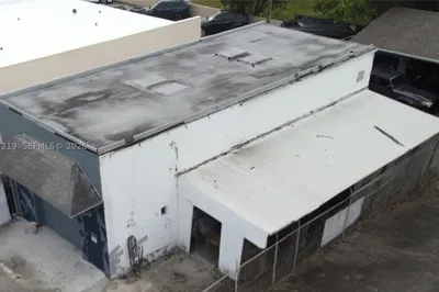18356 W Dixie Hwy 1