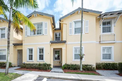 3064 SE 1st Dr #6 1